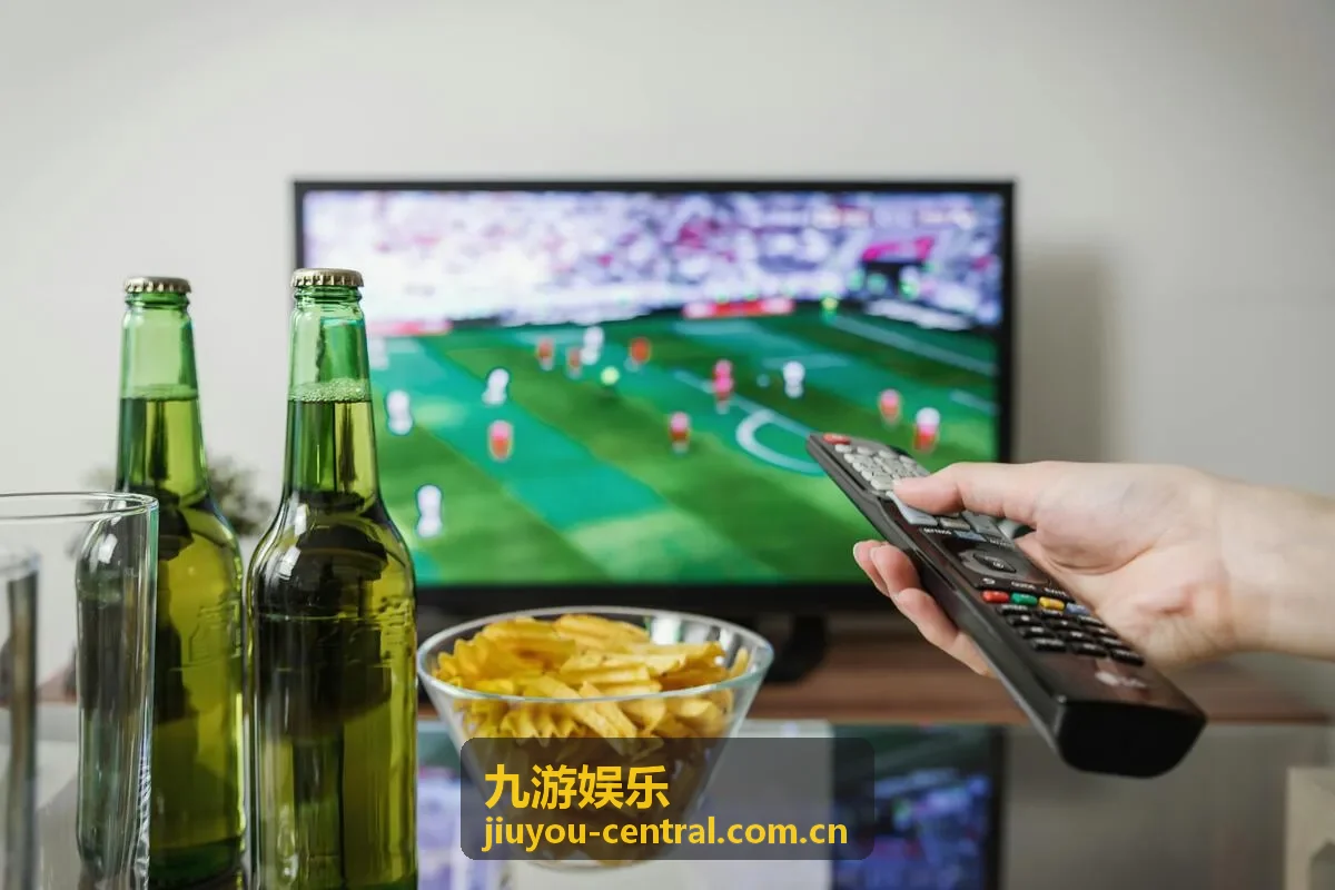 九游娱乐精选内容封面与主题浏览画面